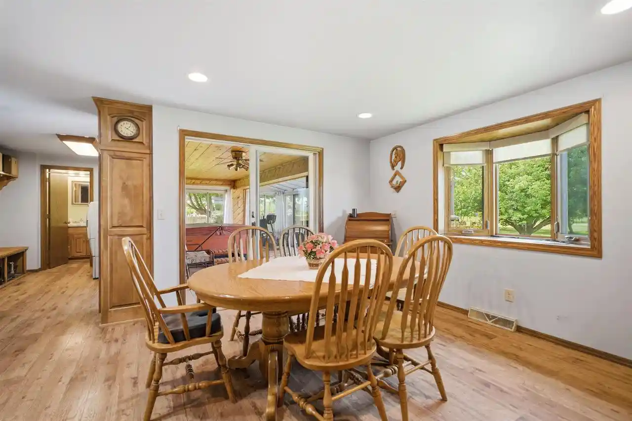 Homes for sale in Oneida, WI | 4941 N Overland Road Road, Oneida, WI 54155 | MLS# 50326851