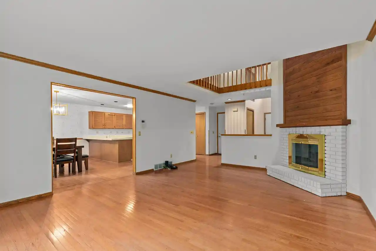 Homes for sale in Appleton, WI | 933 E Windfield Pl Pl #B, Appleton, WI 54911 | MLS# 50326858