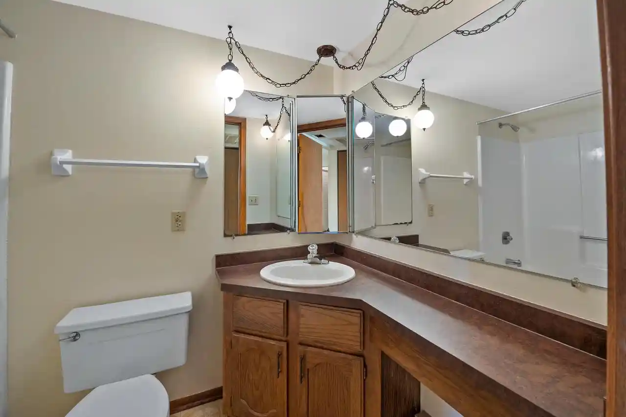 Homes for sale in Germantown, WI | W176n9763 Rivercrest Dr Dr, Germantown, WI 53022