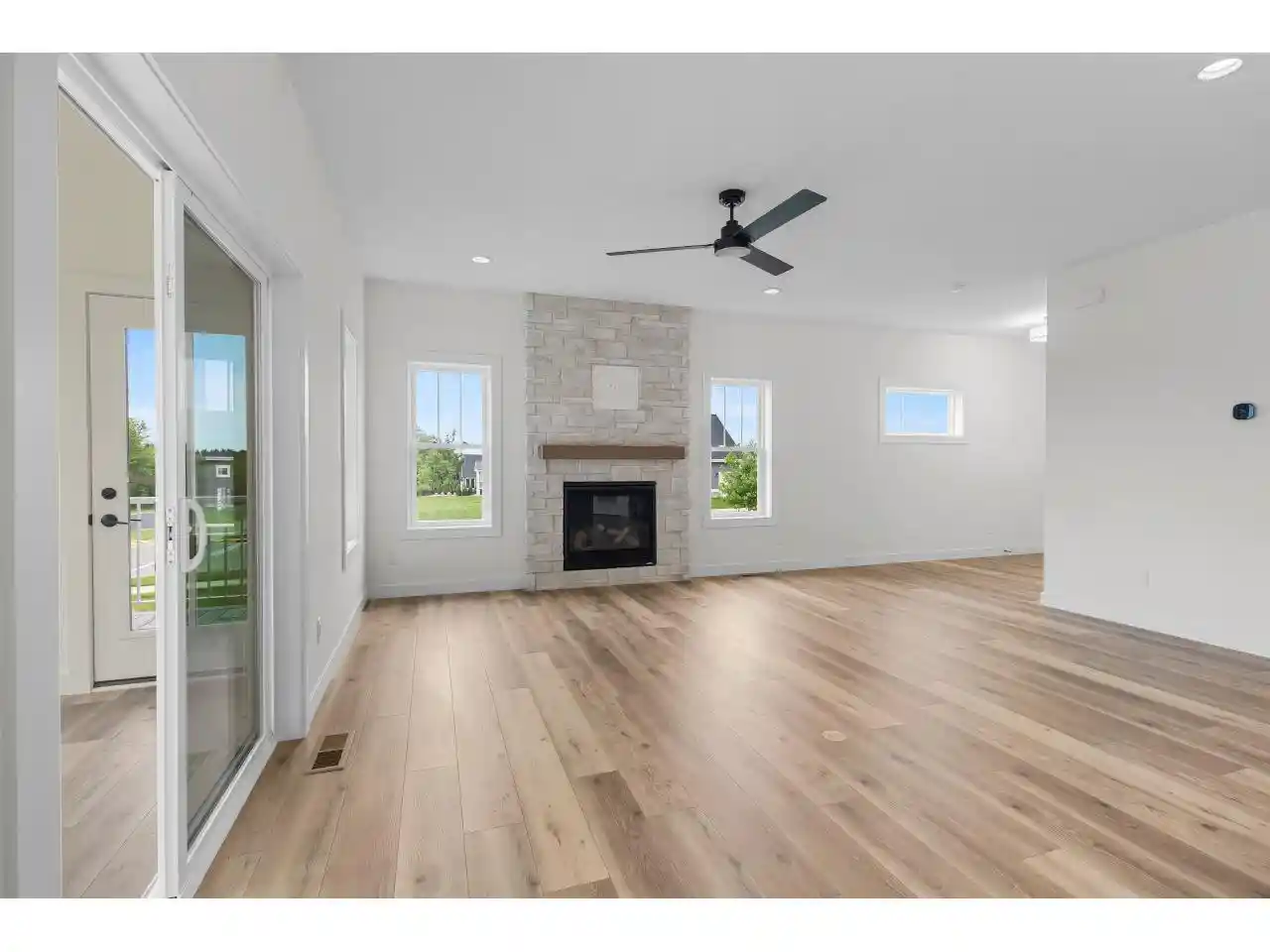 Listing Photo 4 - Condo for sale in building located at 1155 Irene Ct Ct, Waunakee, WI 53597 - Unit #15