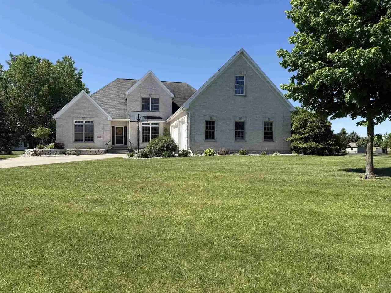 Single family home for sale at 4447 Harbor Village Dr Dr, Omro, WI 54963 | MLS# 50326870