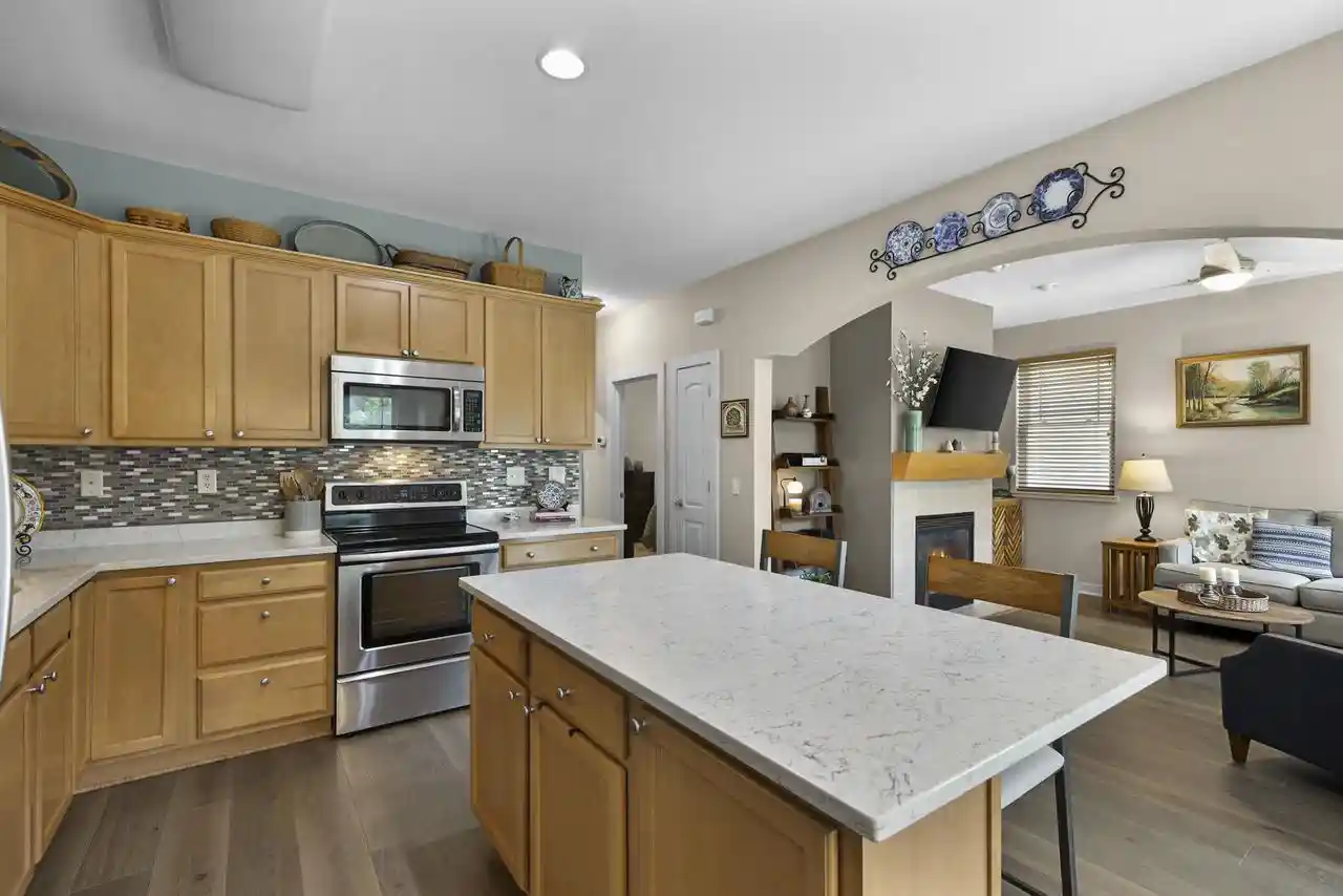 4th image of 2612 Gallagher Dr Dr, Fitchburg, WI 53711 | MLS# 2025172