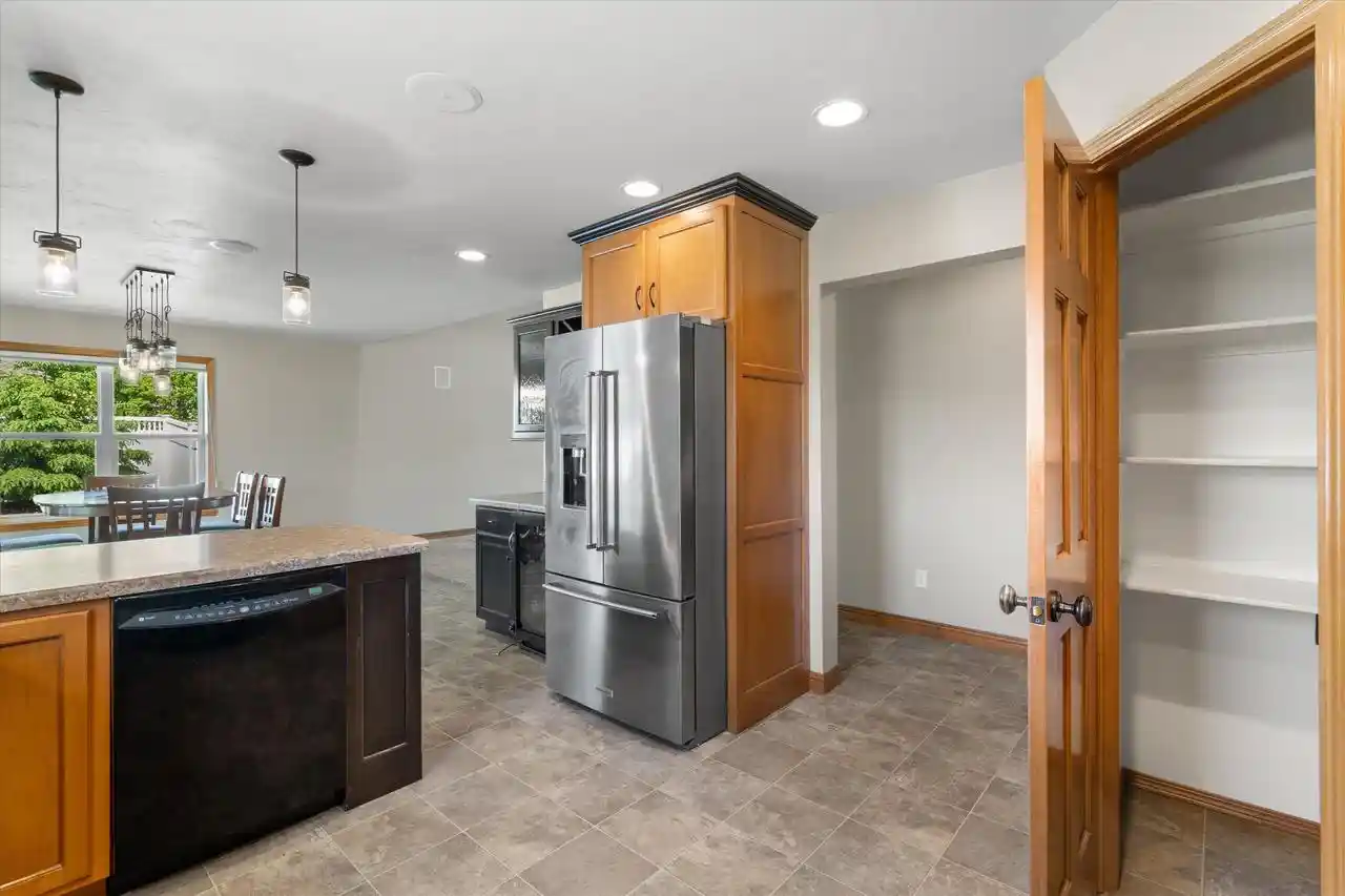 3rd image of 3336 Star Creek Court Court, Green Bay, WI 54311 | MLS# 50326886