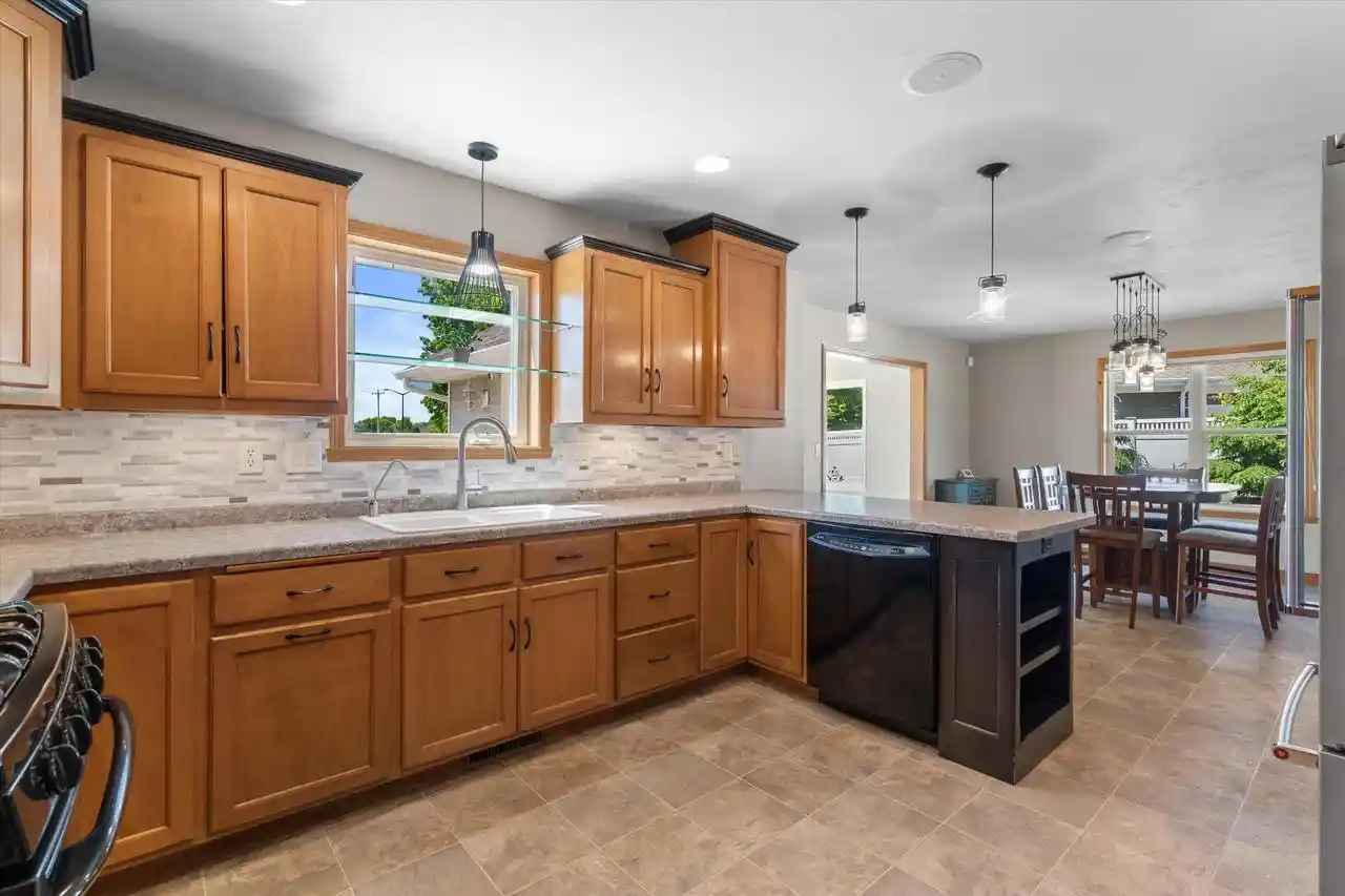 4th image of 3336 Star Creek Court Court, Green Bay, WI 54311 | MLS# 50326886