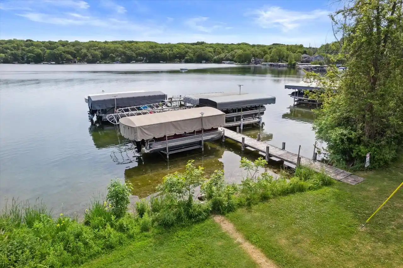 1st image of 1542 3rd Street Street, Delafield, WI 53018 | MLS# 1965968