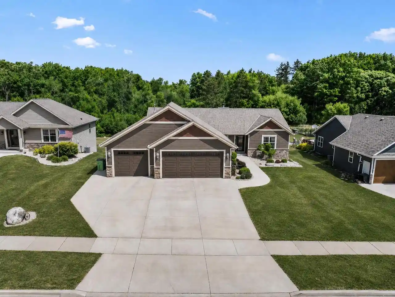 Homes for sale in Kewaskum, WI | 220 Silver Fox Dr N Dr N, Kewaskum, WI 53040 | MLS# 1965974