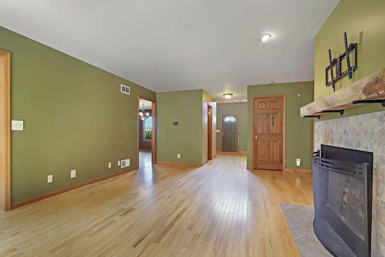 Homes for sale in Genoa City, WI | 553 W Twin Lakes Road Road, Genoa City, WI 53128 | MLS# 1965972