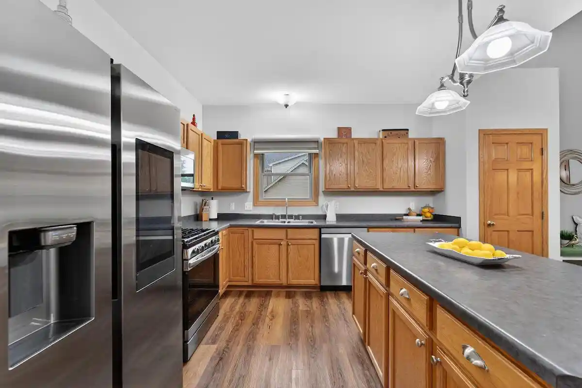 Homes for sale in Mount Pleasant, WI | 1631 Rolling Green Dr Dr, Mount Pleasant, WI 53406 | MLS# 1965985