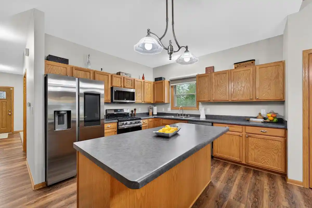 Homes for sale in Mount Pleasant, WI | 1631 Rolling Green Dr Dr, Mount Pleasant, WI 53406 | MLS# 1965985