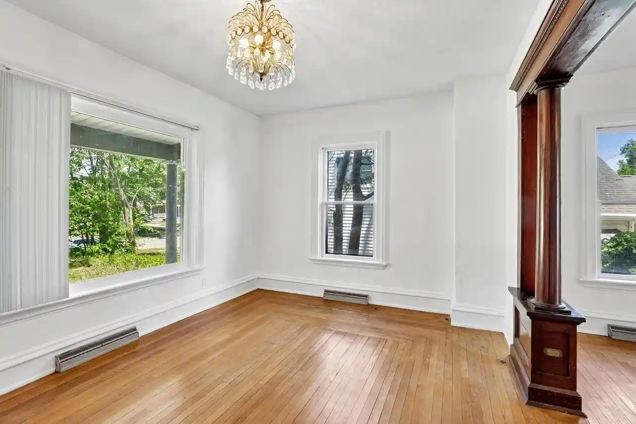 4th image of 408 W Lake St St, Lake Mills, WI 53551
