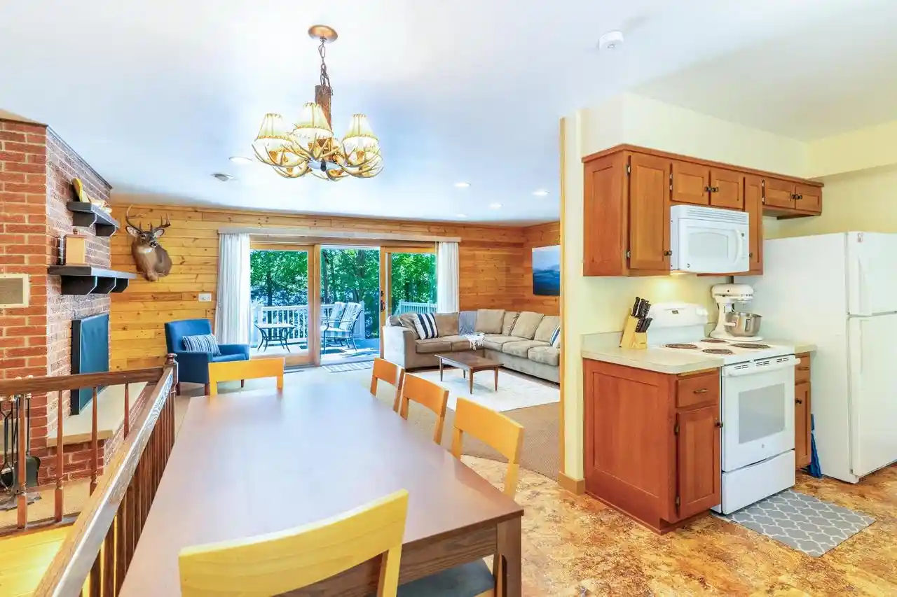 3rd image of 4656 W Shore Dr Dr, Crandon, WI 54520 | MLS# 50326920