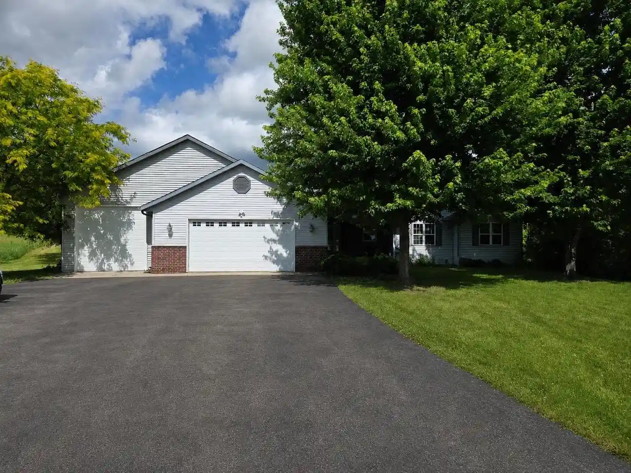 Homes for sale in Pardeeville, WI | W7918 Payton Dr Dr, Pardeeville, WI 53954 | MLS# 2025206