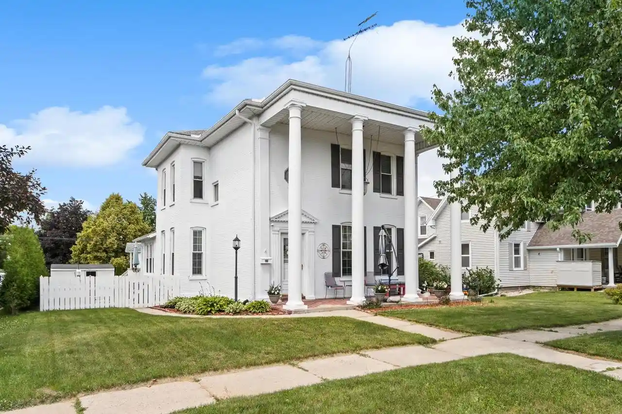 Photo 1 of Single family home for sale at 319 W Franklin Street Street, Portage, WI 53901 | MLS# 2025210 | Listing updated on 2026-07-29