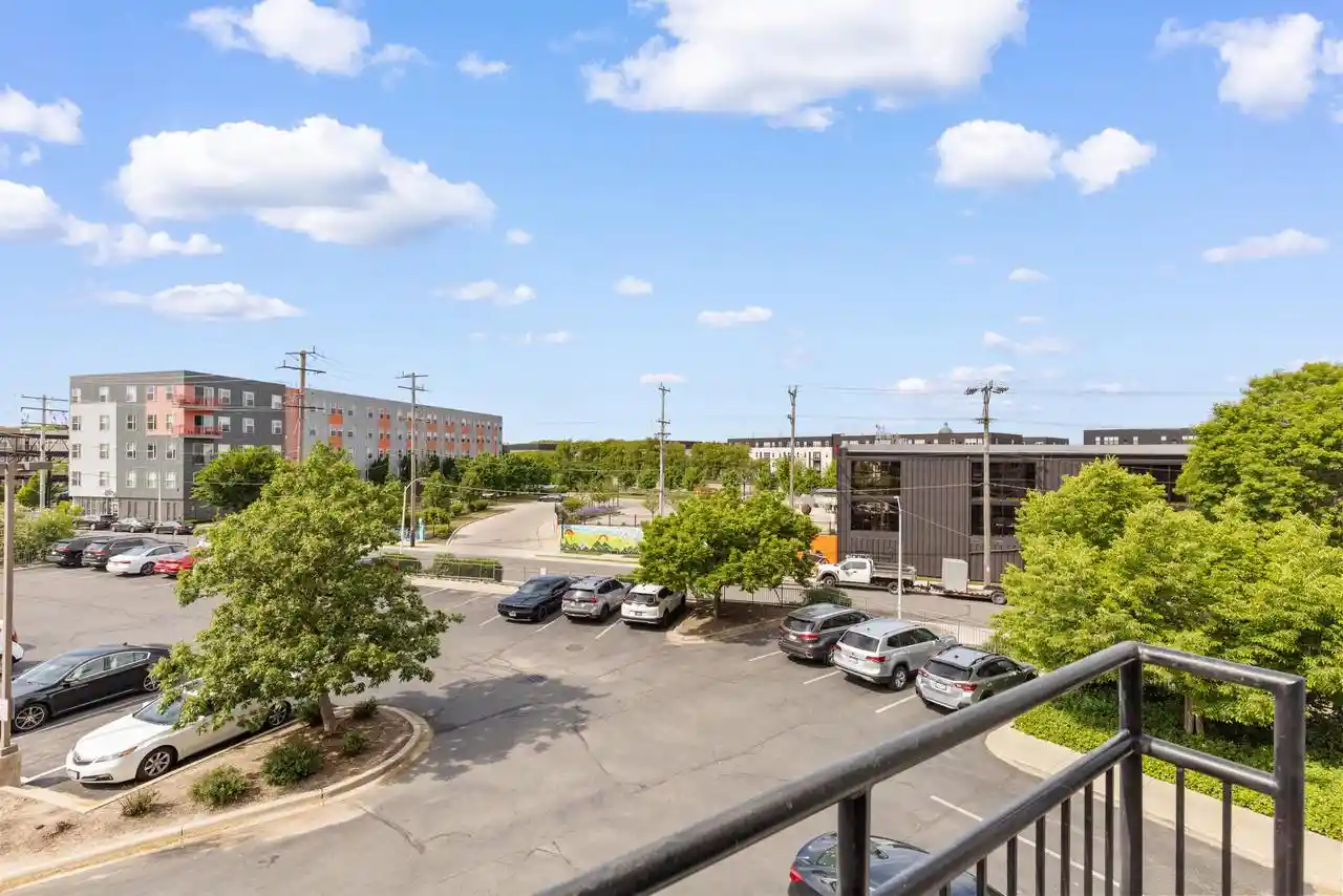 Listing Photo 4 - Condo for sale in building located at 2121 S Kinnickinnic Ave Ave, Milwaukee, WI 53207 - Unit #110