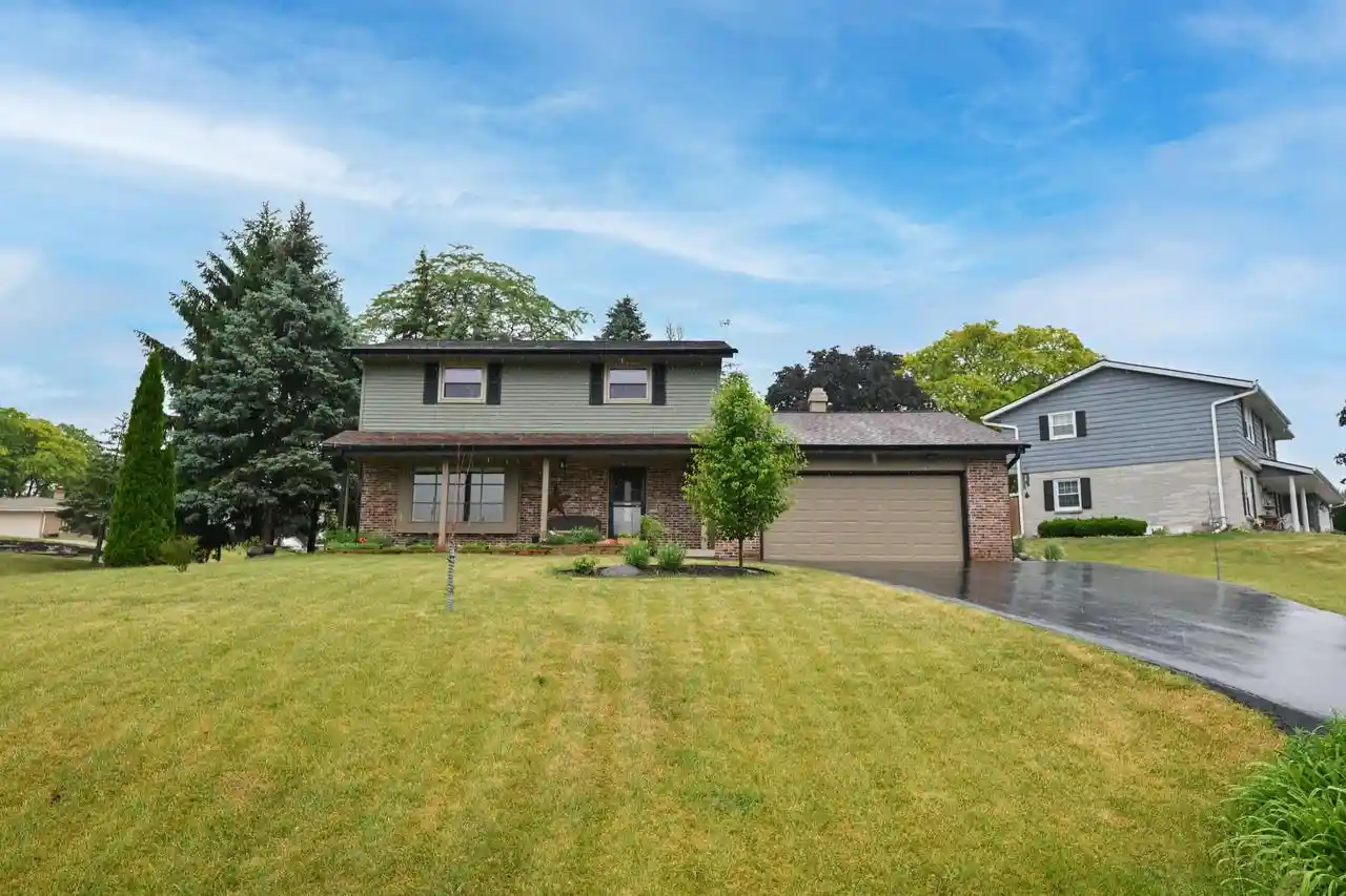 Homes for sale in New Berlin, WI | 12525 W Eden Trail Trail, New Berlin, WI 53151 | MLS# 1966017