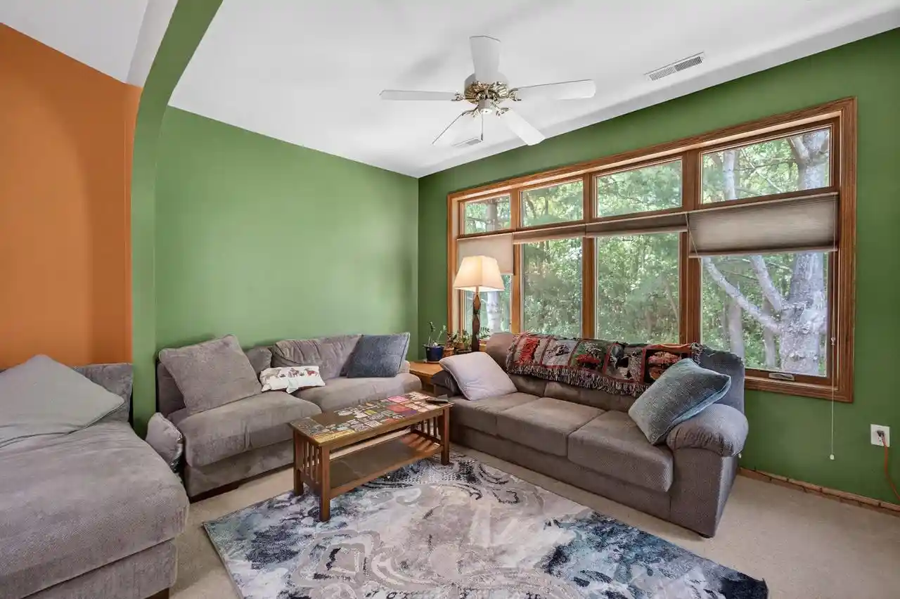 2nd image of 6802 Raymond Rd Rd, Madison, WI 53719