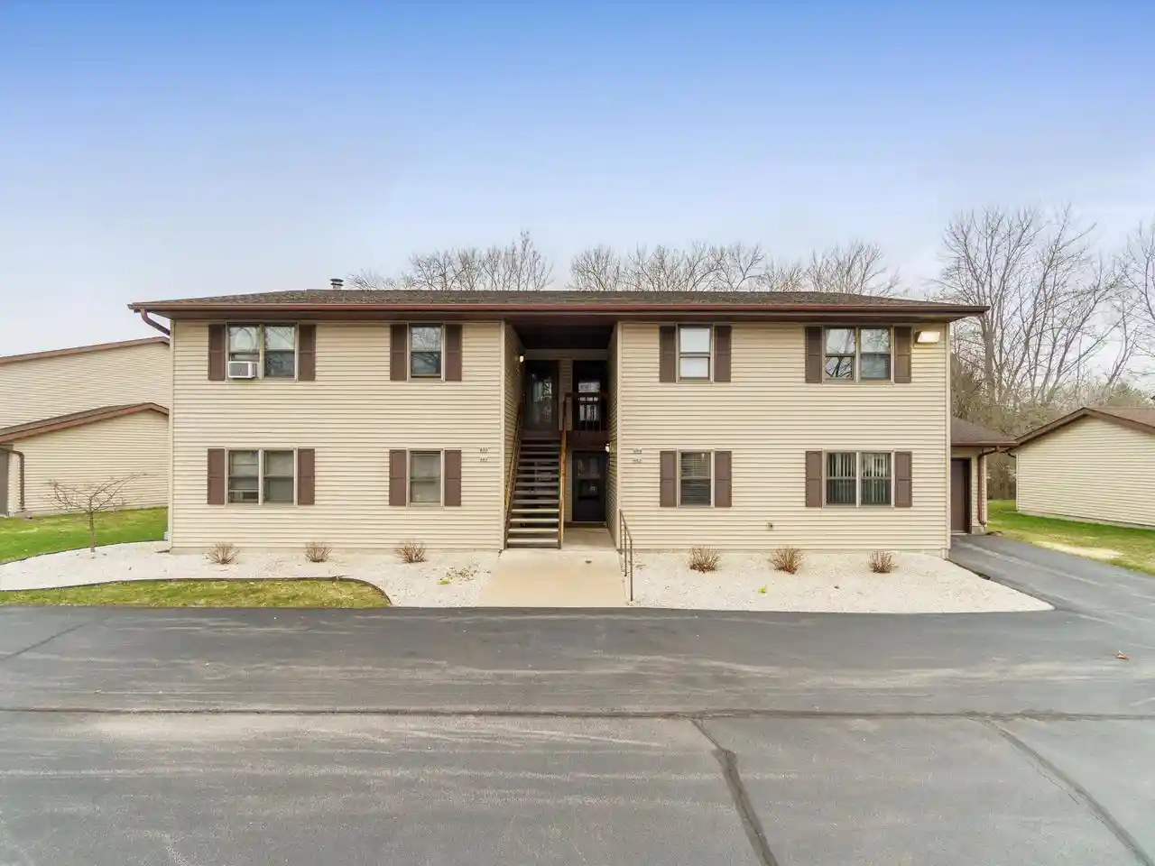 Homes for sale in Manitowoc, WI | 910 E Cedar Avenue Avenue #403, Manitowoc, WI 54220 | MLS# 1966048