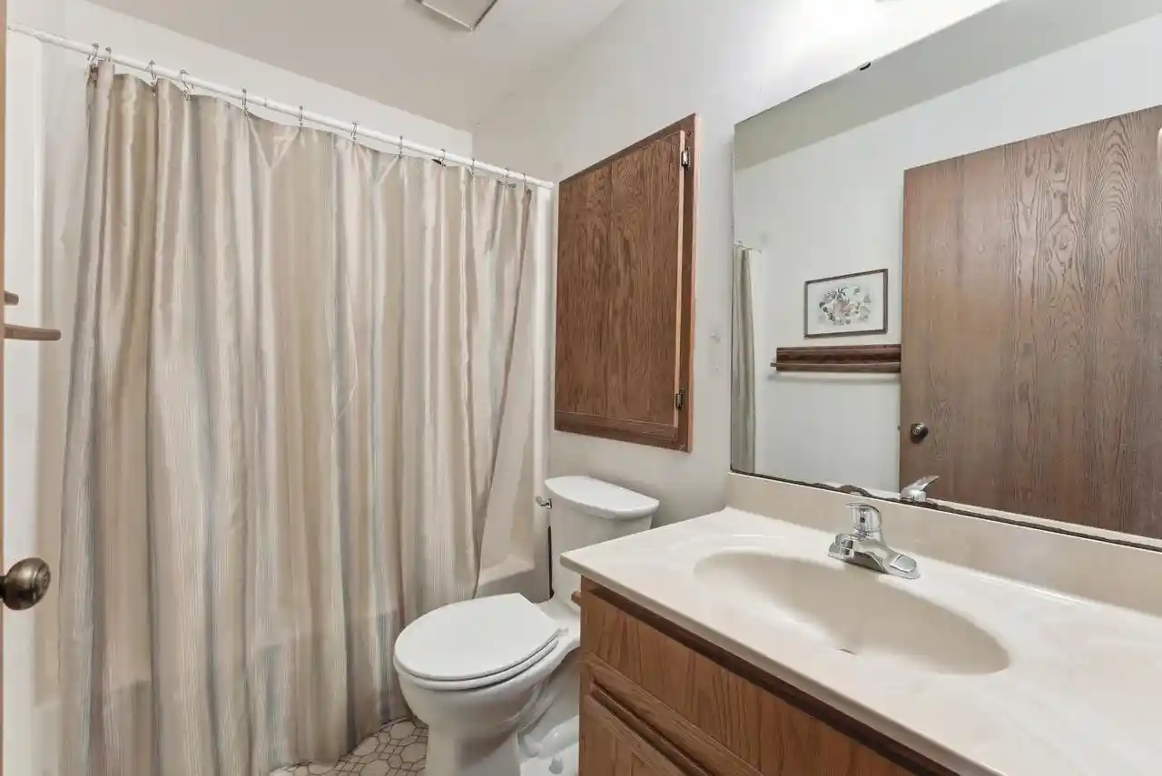 Homes for sale in Manitowoc, WI | 910 E Cedar Avenue Avenue #403, Manitowoc, WI 54220 | MLS# 1966048