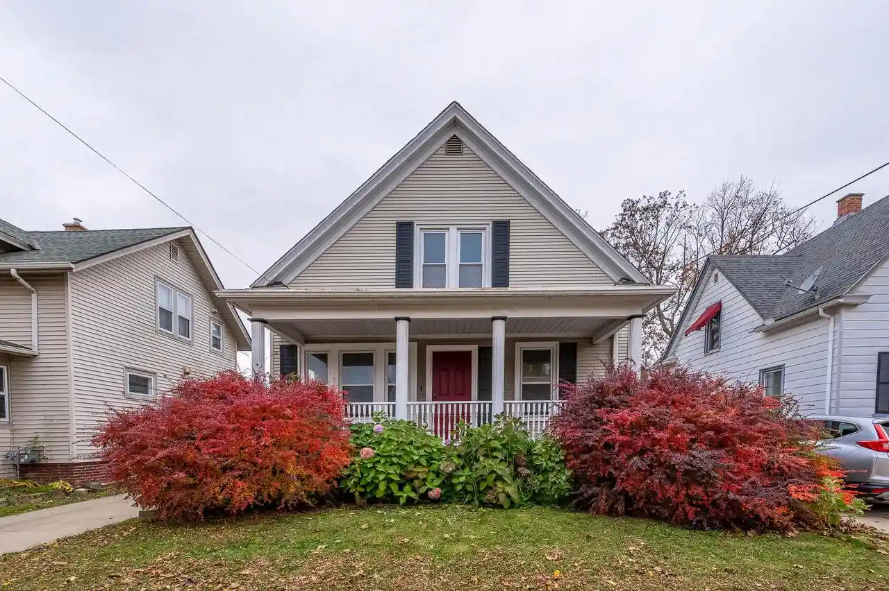 Homes for sale in Racine, WI | 540 Hayes Avenue Avenue, Racine, WI 53405 | MLS# 1966058