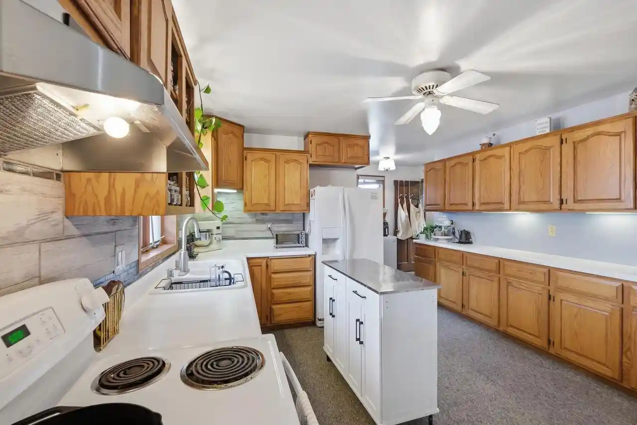 41st image of 113 115 S Beebe Street Street, Marshall, WI 53559 | MLS# 2025238