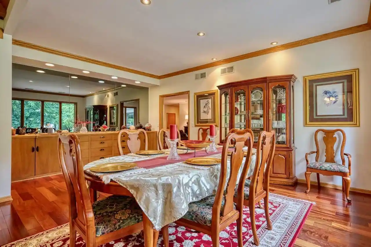 Photo 3 of Single family home for sale at 811 Farwell Dr Dr, Madison, WI 53704 | MLS# 2025237 | Listing updated on 2026-07-13