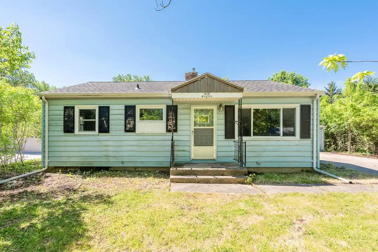 Homes for sale in Germantown, WI | N98w16351 Concord Road Road, Germantown, WI 53022 | MLS# 1966060