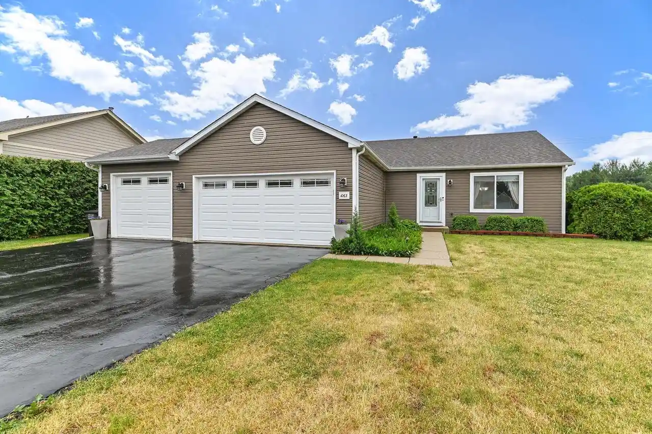 Homes for sale in Genoa City, WI | 1063 Pheasant Dr Dr, Genoa City, WI 53128 | MLS# 1966083