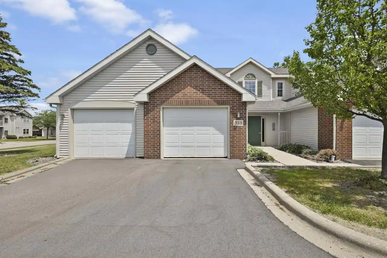 1st image of 933 Park Street Street #101, Oregon, WI 53575 | MLS# 2025255