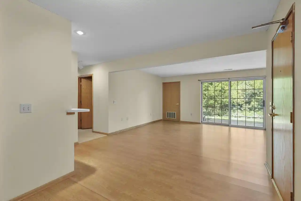 2nd image of 933 Park Street Street #101, Oregon, WI 53575 | MLS# 2025255