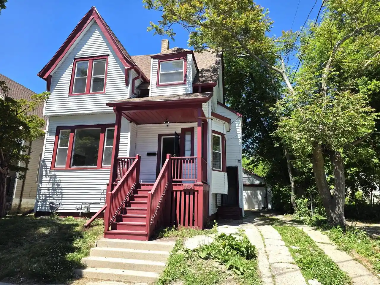 Photo 1 of Single family home for sale at 1212 W Chambers Street Street, Milwaukee, WI 53206 | MLS# 1966142 | Listing updated on 2026-09-17