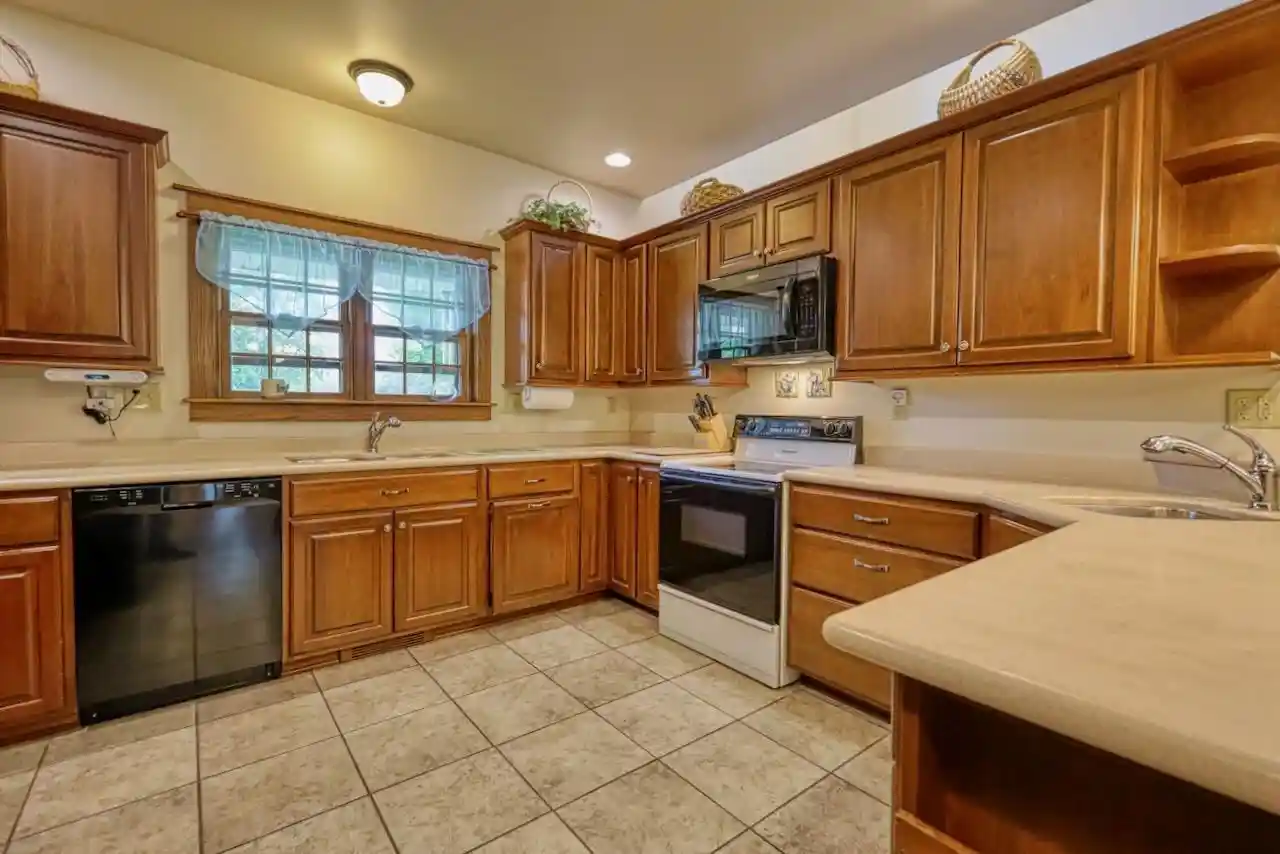 Homes for sale in Spring Green, WI | E4930 Rolling Ridge Road Road, Spring Green, WI 53588 | MLS# 2025279