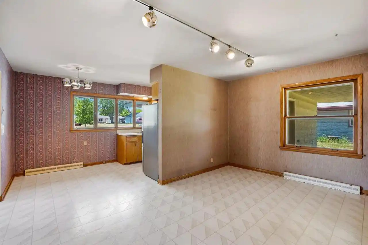 Homes for sale in South Milwaukee, WI | 501 Nicholson Avenue Avenue, South Milwaukee, WI 53172 | MLS# 1966160