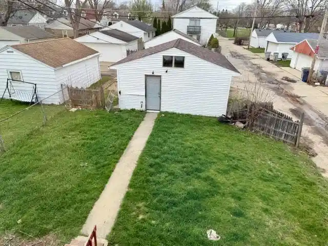 Listing Photo 5 - Condo for sale in building located at 6181 N 38Th St St, Milwaukee, WI 53209 - Unit #6183