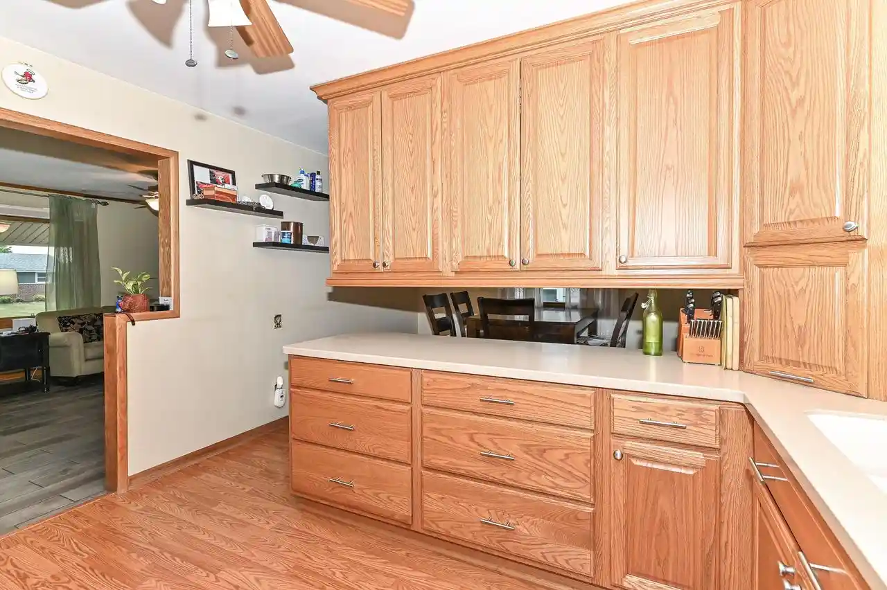 Homes for sale in South Milwaukee, WI | 1332 Lakeview Avenue Avenue, South Milwaukee, WI 53172 | MLS# 1966164