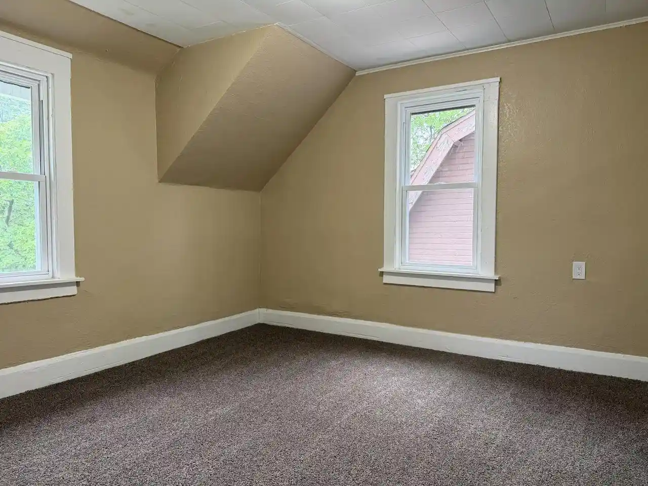 Homes for sale in Milwaukee, WI | 3726 W Fairmount Avenue Avenue, Milwaukee, WI 53209 | MLS# 1966165