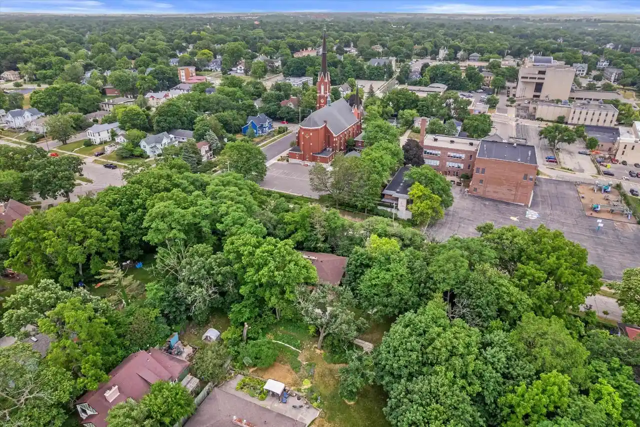 Photo 4 of Single family home for sale at 307 Prospect Avenue Avenue, Janesville, WI 53545 | MLS# 2025286 | Listing updated on 2026-09-17
