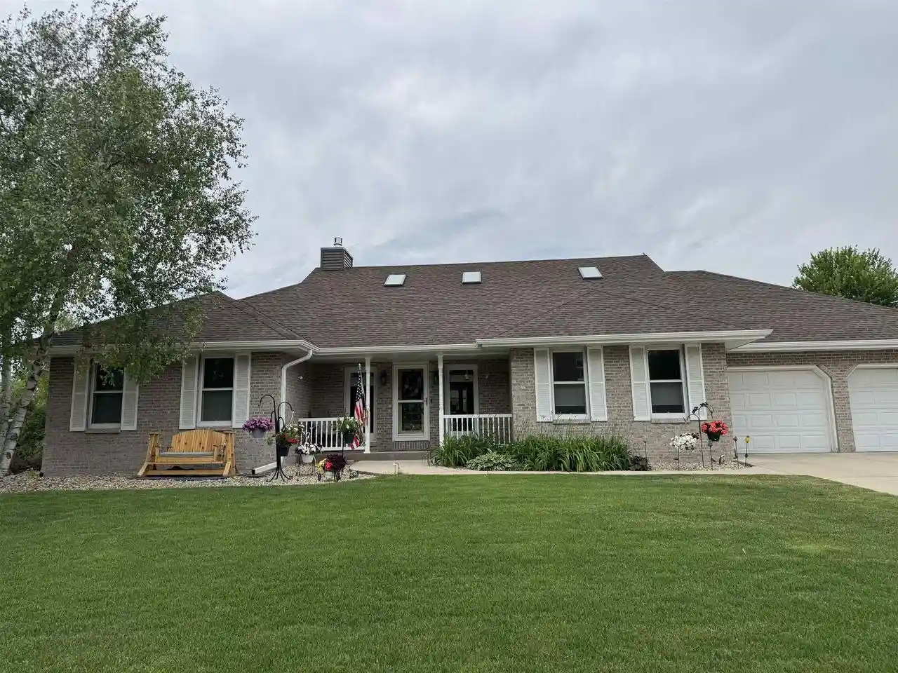 1st image of 847 Cambridge Dr Dr, Janesville, WI 53548 | MLS# 2025304