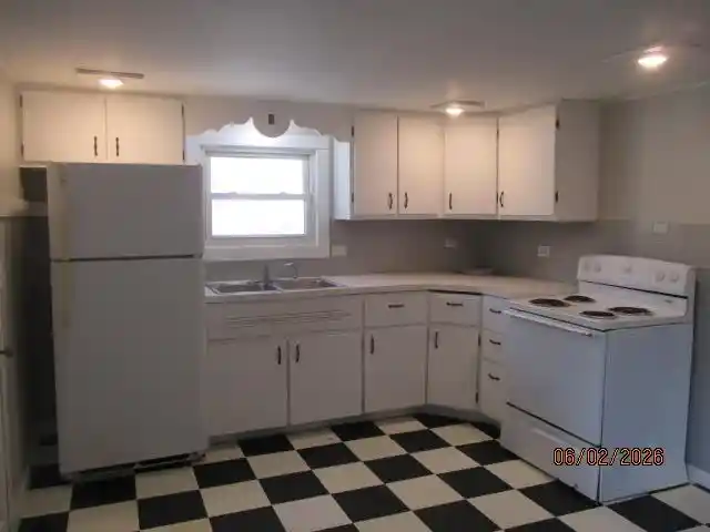 3rd image of 3530 Ridgeway Avenue Avenue, Madison, WI 53704 | MLS# 2025305