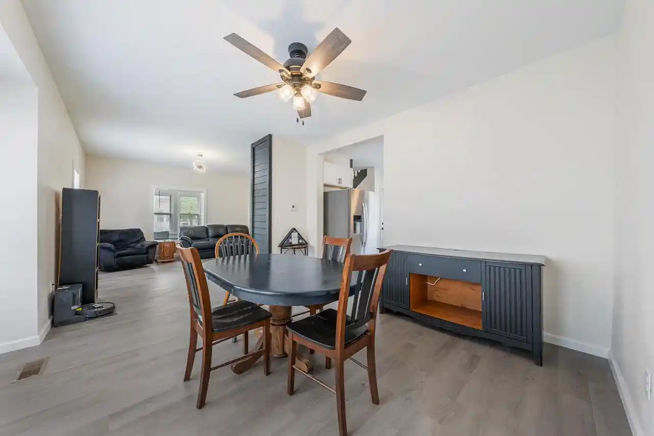 Homes for sale in Oshkosh, WI | 402 E Lincoln Avenue Avenue, Oshkosh, WI 54901 | MLS# 50326963