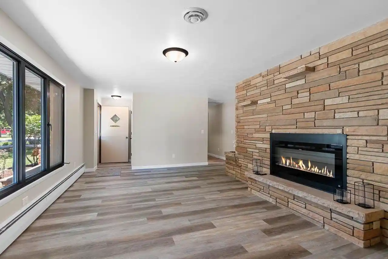 2nd image of 237 S Clay Street Street, De Pere, WI 54115 | MLS# 50326985