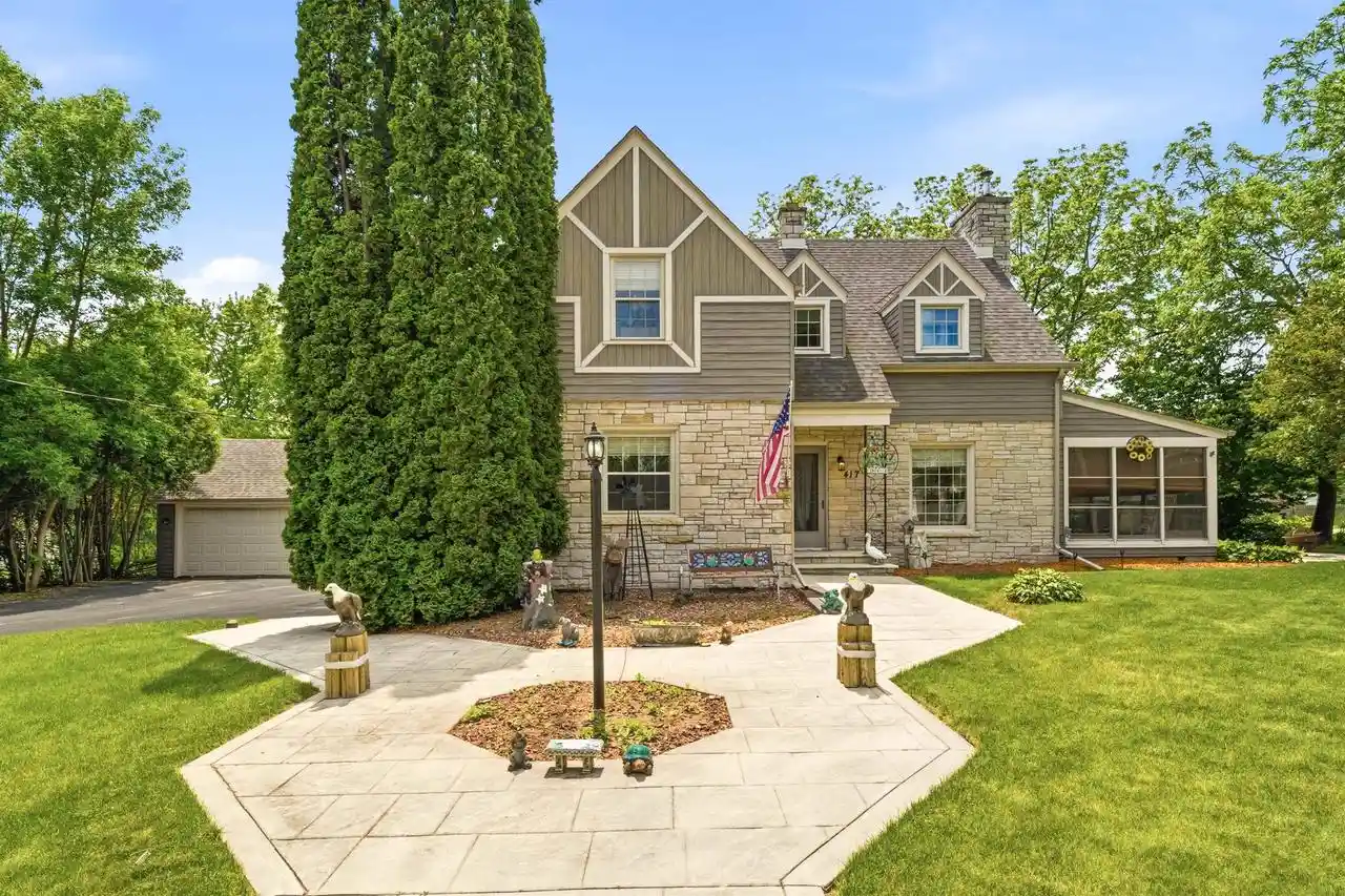 Homes for sale in Fremont, WI | 417 Wolf River Dr Dr, Fremont, WI 54940 | MLS# 50326969