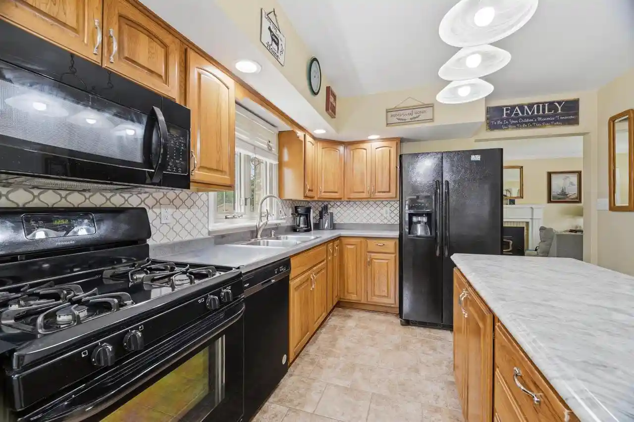 Homes for sale in Fremont, WI | 417 Wolf River Dr Dr, Fremont, WI 54940 | MLS# 50326969