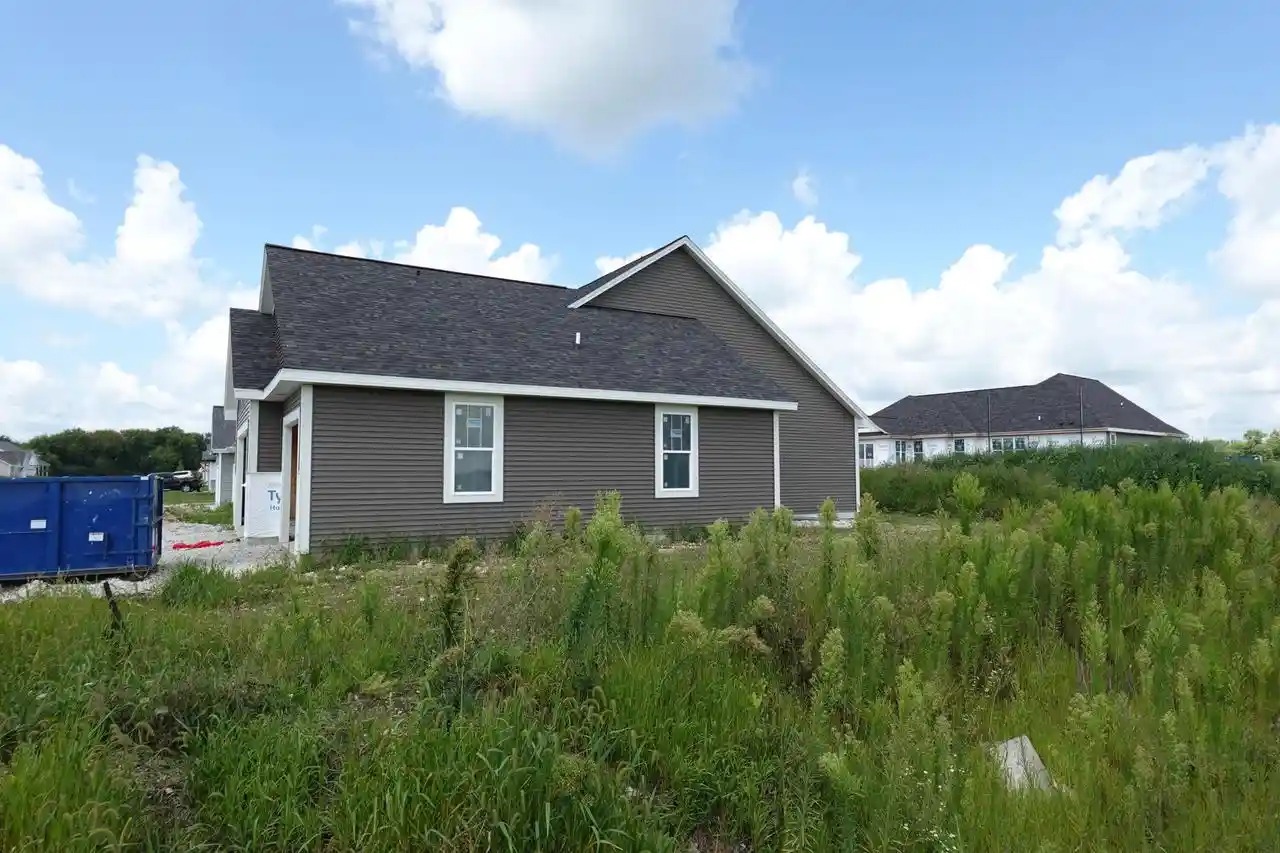 Photo 3 of Single family home for sale at 1400 Periwinkle Pass Pass, Oconomowoc, WI 53066 | MLS# 1966235 | Listing updated on 2026-08-25