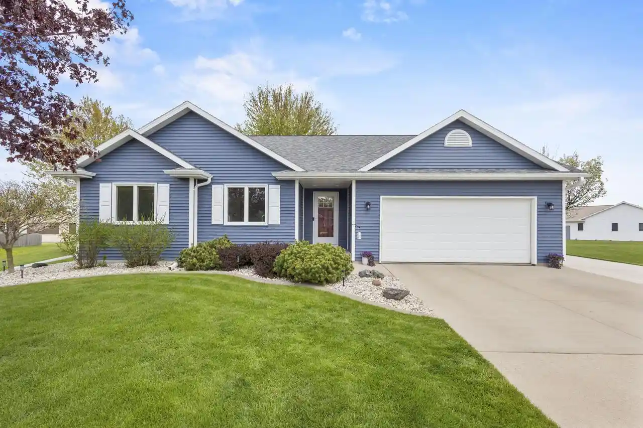 Homes for sale in Greenville, WI | W6484 Brandon Court Court, Greenville, WI 54942 | MLS# 1966245