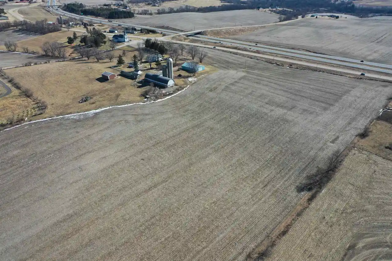 3rd image of 315 Acres Ridgeview Rd, Mount Horeb, WI 53572 | MLS# 2025344