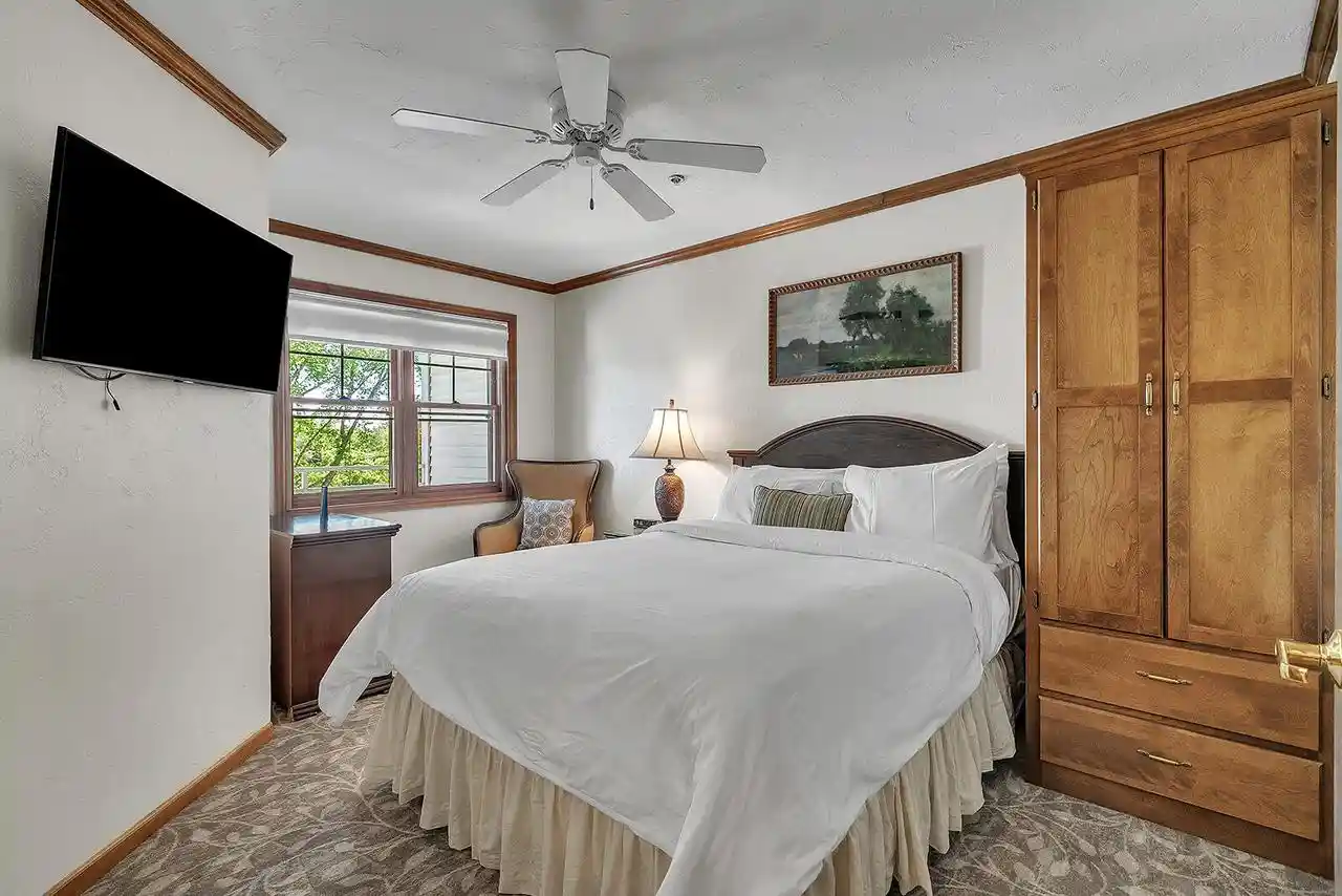 Homes for sale in Elkhart Lake, WI | 101 Osthoff Avenue Avenue #455, Elkhart Lake, WI 53020 | MLS# 1966265