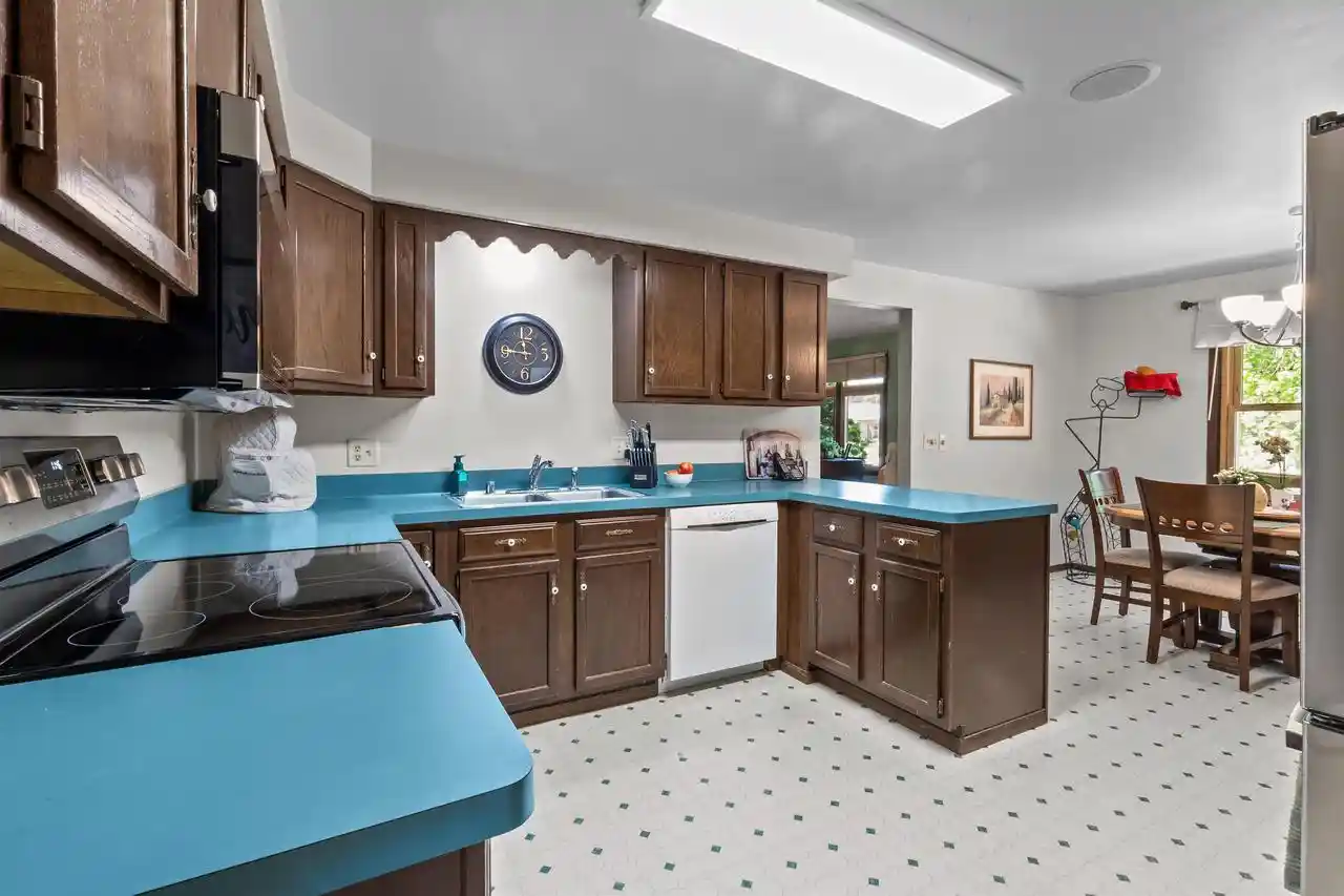 Homes for sale in Appleton, WI | 2416 N Elinor Street Street, Appleton, WI 54914 | MLS# 50327023