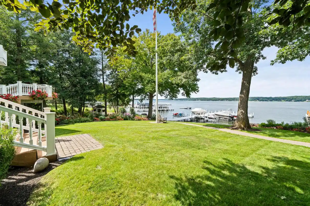 4th image of W2908 Walcowis Dr Dr, Lake Geneva, WI 53147 | MLS# 1966302