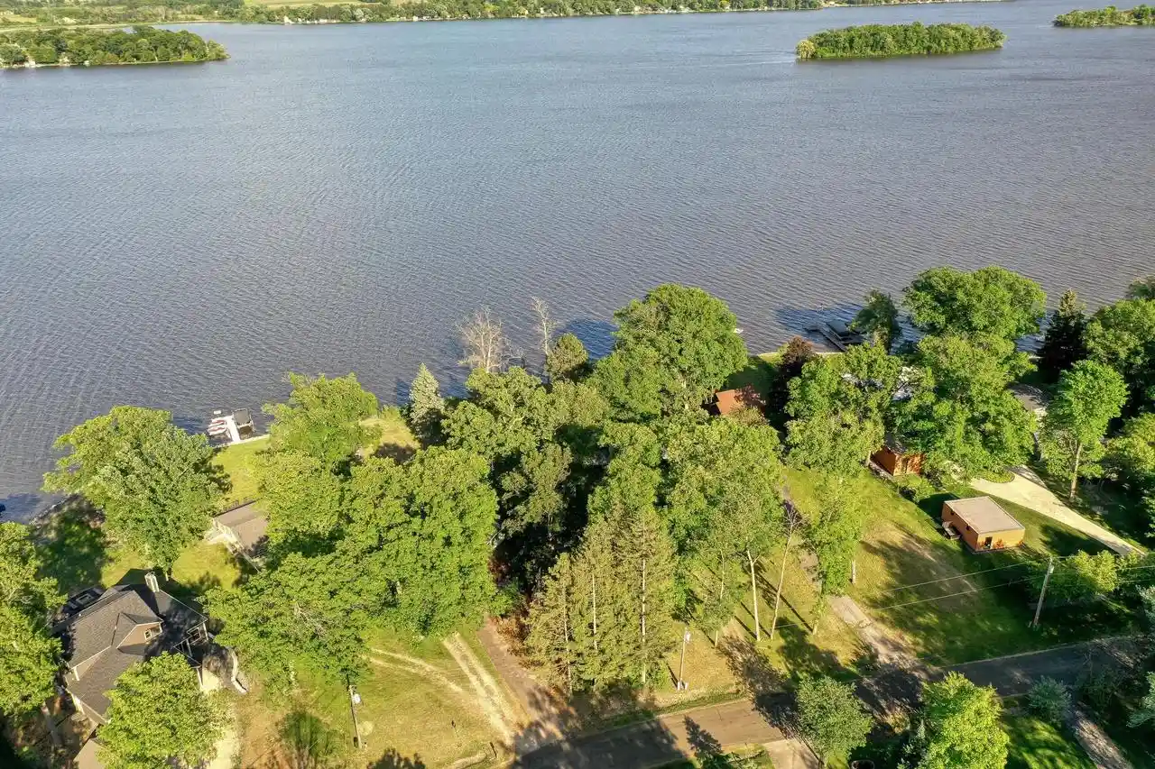 Homes for sale in Juneau, WI | N5156 Butternut Court Court, Juneau, WI 53039 | MLS# 1966308