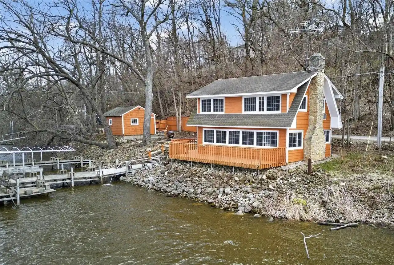 Homes for sale in Edgerton, WI | 433 E Ellendale Road Road, Edgerton, WI 53534 | MLS# 2025376